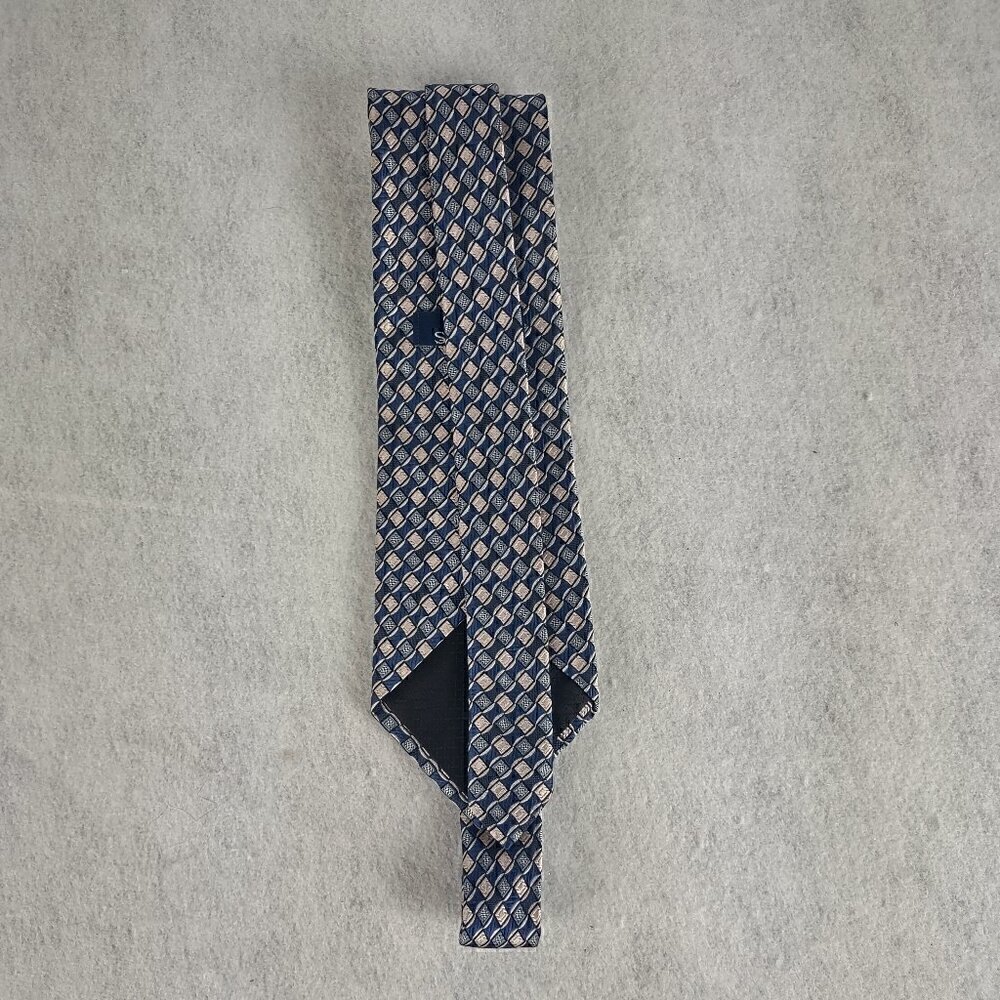 Stafford Men's Blue, Silver, Mauve Patterned Made In the U.S.A.100% Silk Necktie - Picture 3 of 8